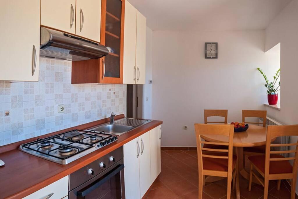 Peaceful Apartment With Beautiful Sea View Rabac Zewnętrze zdjęcie
